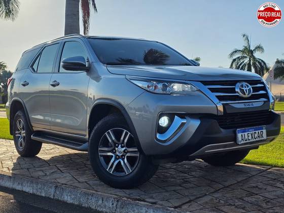 TOYOTA HILUX SW4 2.7 SR 4X2 16V FLEX 4P AUTOMÁTICO